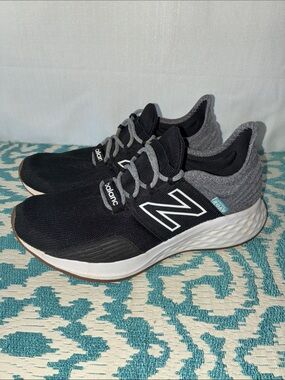 New Balance Black & Gray Knit-Back Athletic Sneakers Fresh Form Roav Boys Sz 4.5